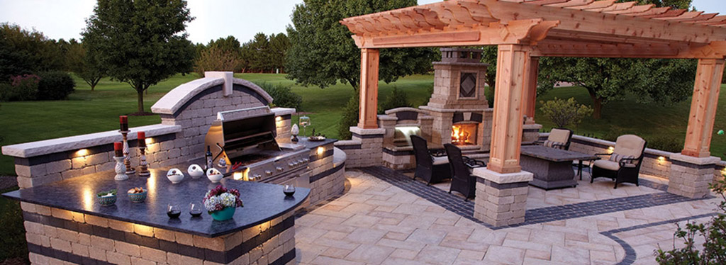 Awesome Outdoor Kitchen