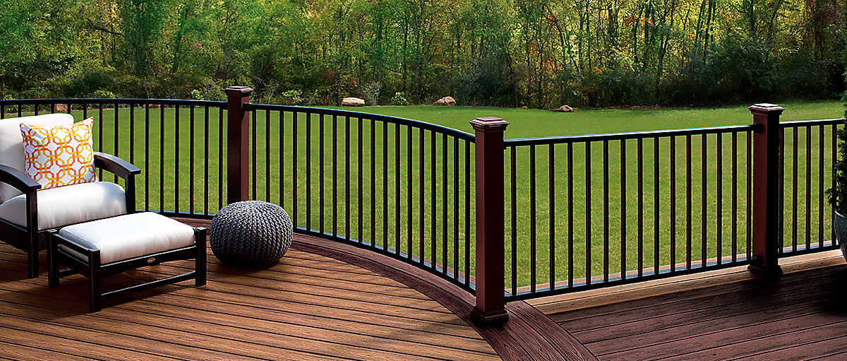 How to Choose the Right Railing for Your New Deck